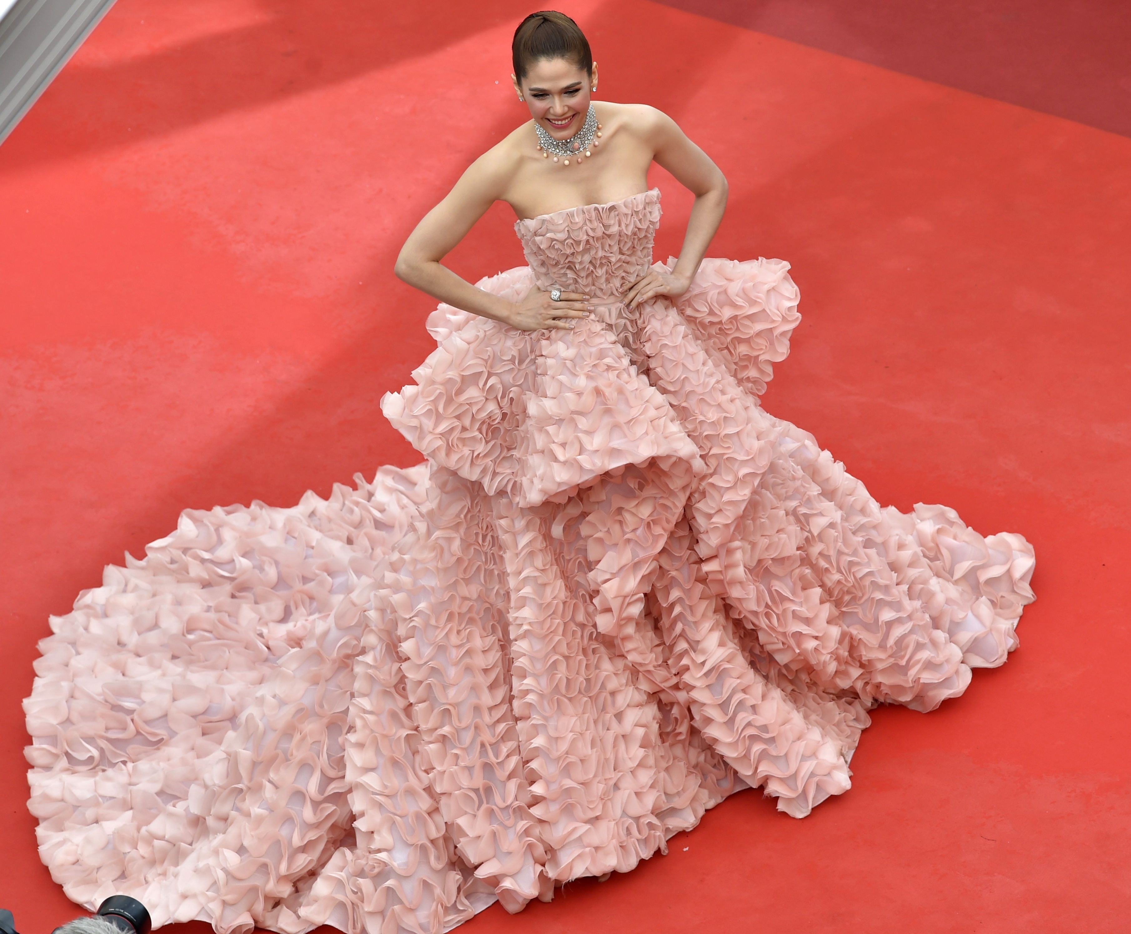 Les Plus Beaux Looks De Tapis Rouge Des Stars Depuis Le D But Du