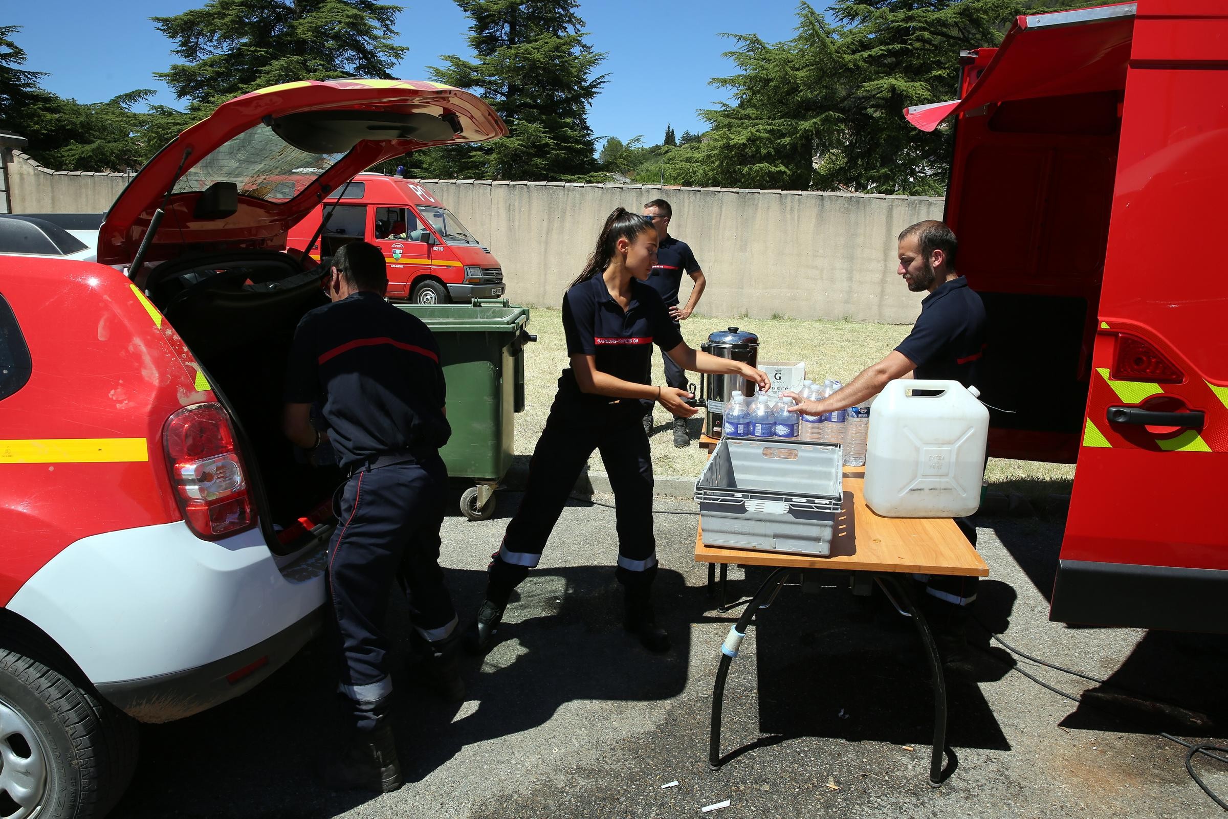 Photos Images De La Lutte Sans Rel Che Des Sapeurs Pompiers Contre