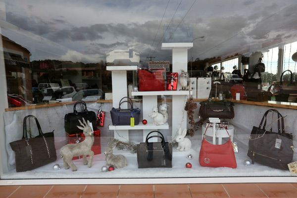 Jeux concours: votez pour la plus belle vitrine de noël 2014 ... Mois du bebe 2017 vitrine pharmacie